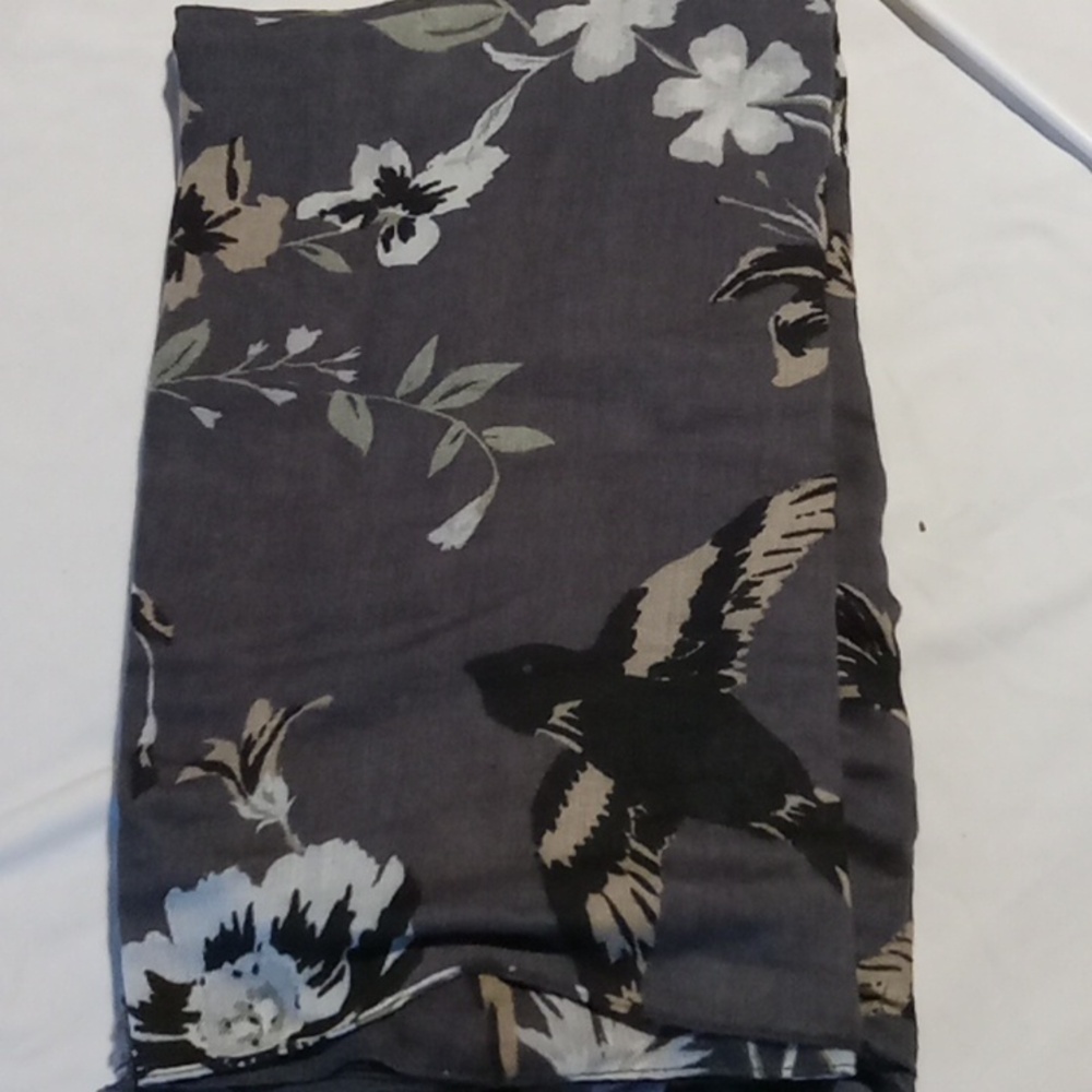 Old navy scarf